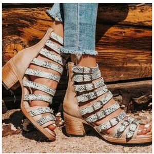 Freebird Casandra Gladiator Sandals Snake Print Buckle Block Heel Zipper Size 8